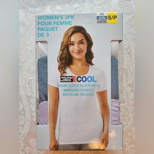 32 Degrees Cool Quick Dry T-Shirt, White, Lavender and Blue, Small, New in Box